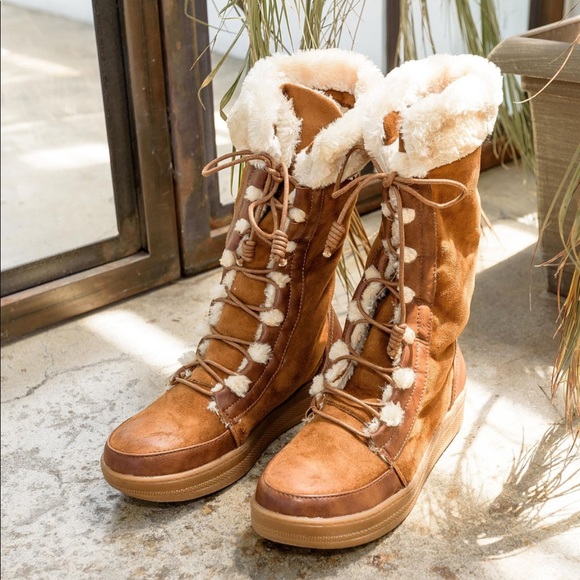 🔥LAST ONE SIZE 10🔥 Ankle Grazing  Boot - Picture 3 of 5